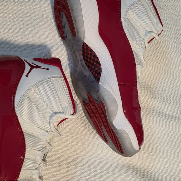 Nike Air Jordan 11 Retro "Cherry" Varsity Red White Men’s Size 9.5 CT8012-116 - Picture 11 of 16